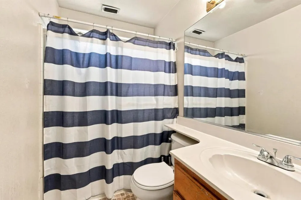 16913 Trina Lane Delhi, CA 95315