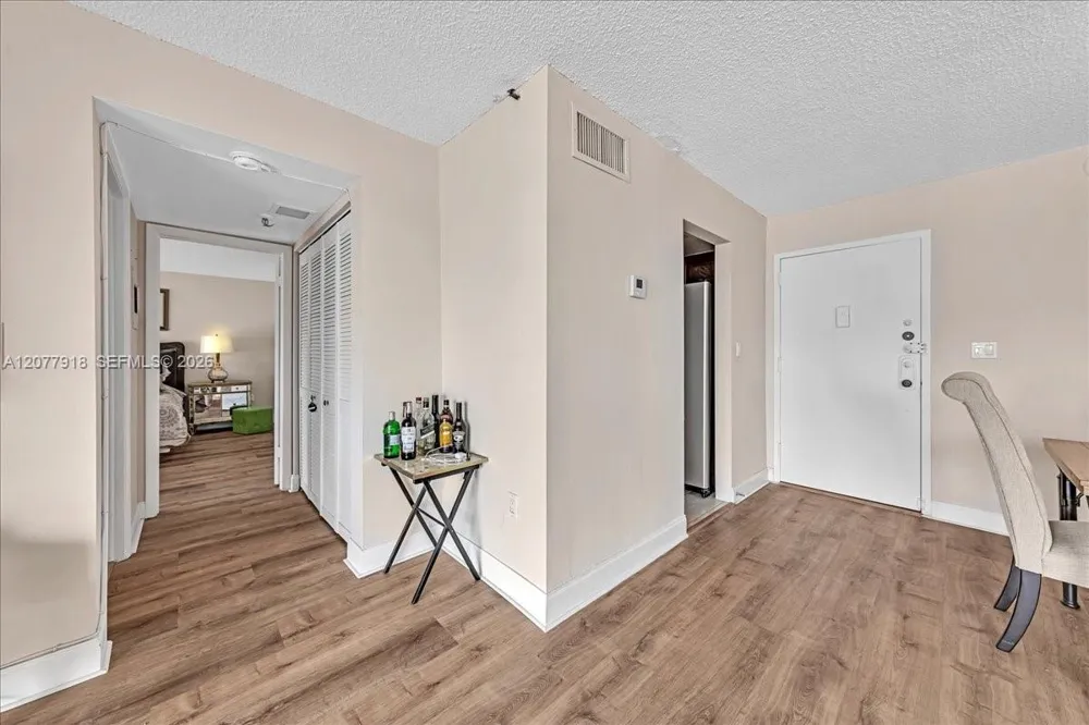 17600 Bay Rd #N503 Sunny Isles Beach, FL 33160