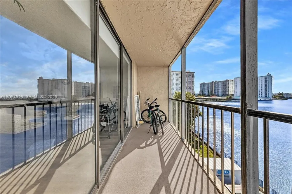 17600 Bay Rd #N503 Sunny Isles Beach, FL 33160