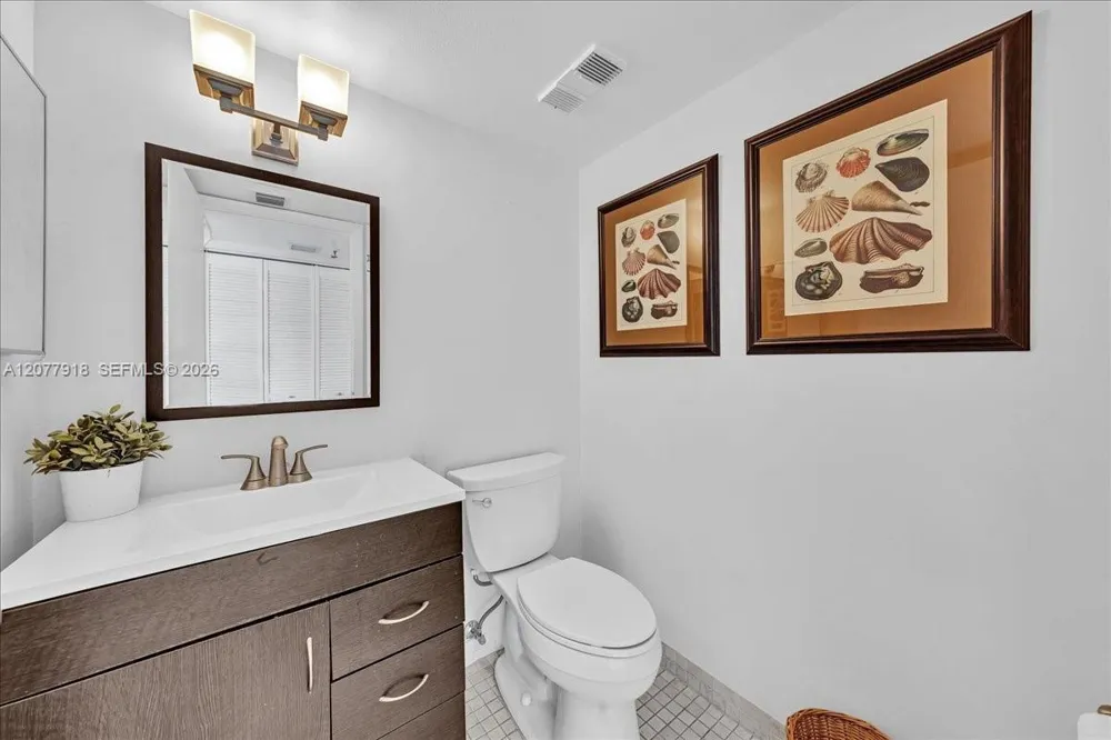 17600 Bay Rd #N503 Sunny Isles Beach, FL 33160