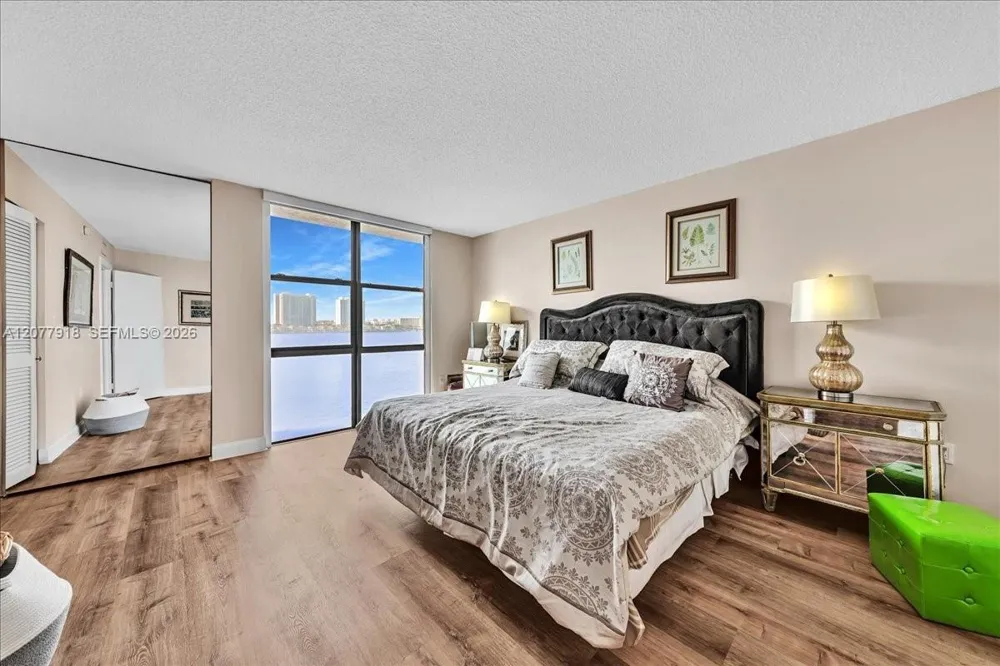 17600 Bay Rd #N503 Sunny Isles Beach, FL 33160