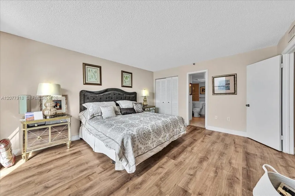 17600 Bay Rd #N503 Sunny Isles Beach, FL 33160