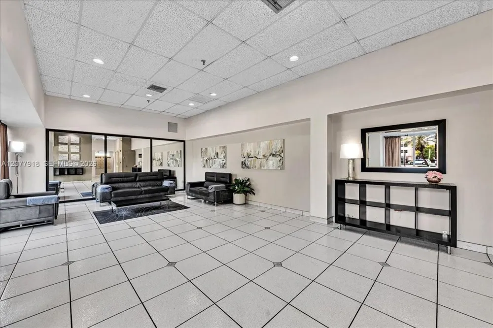 17600 Bay Rd #N503 Sunny Isles Beach, FL 33160