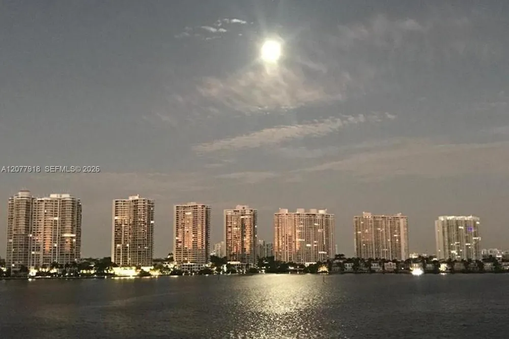17600 Bay Rd #N503 Sunny Isles Beach, FL 33160