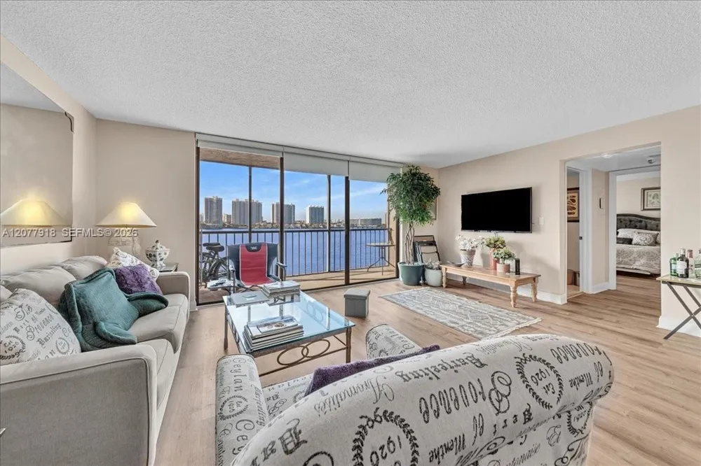 17600 Bay Rd #N503 Sunny Isles Beach, FL 33160