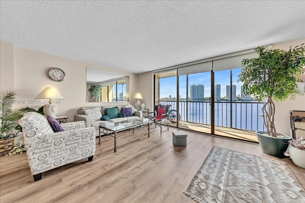 17600 Bay Rd #N503 Sunny Isles Beach, FL 33160