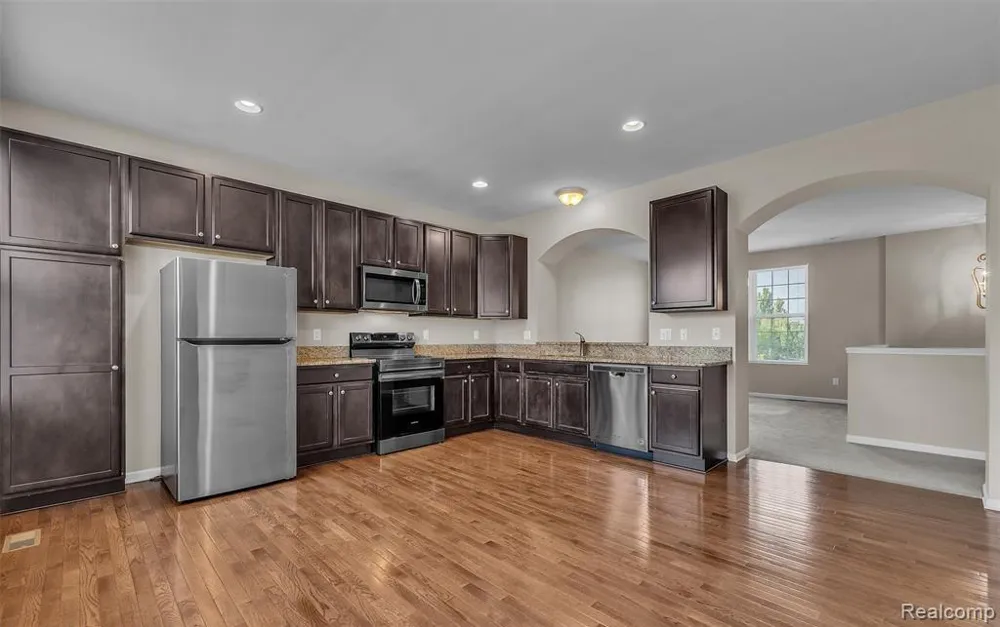 44656 Ellery Lane Novi City, MI 48377