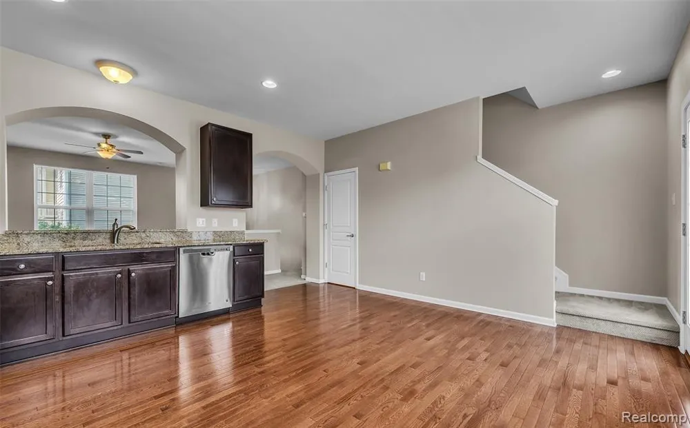 44656 Ellery Lane Novi City, MI 48377