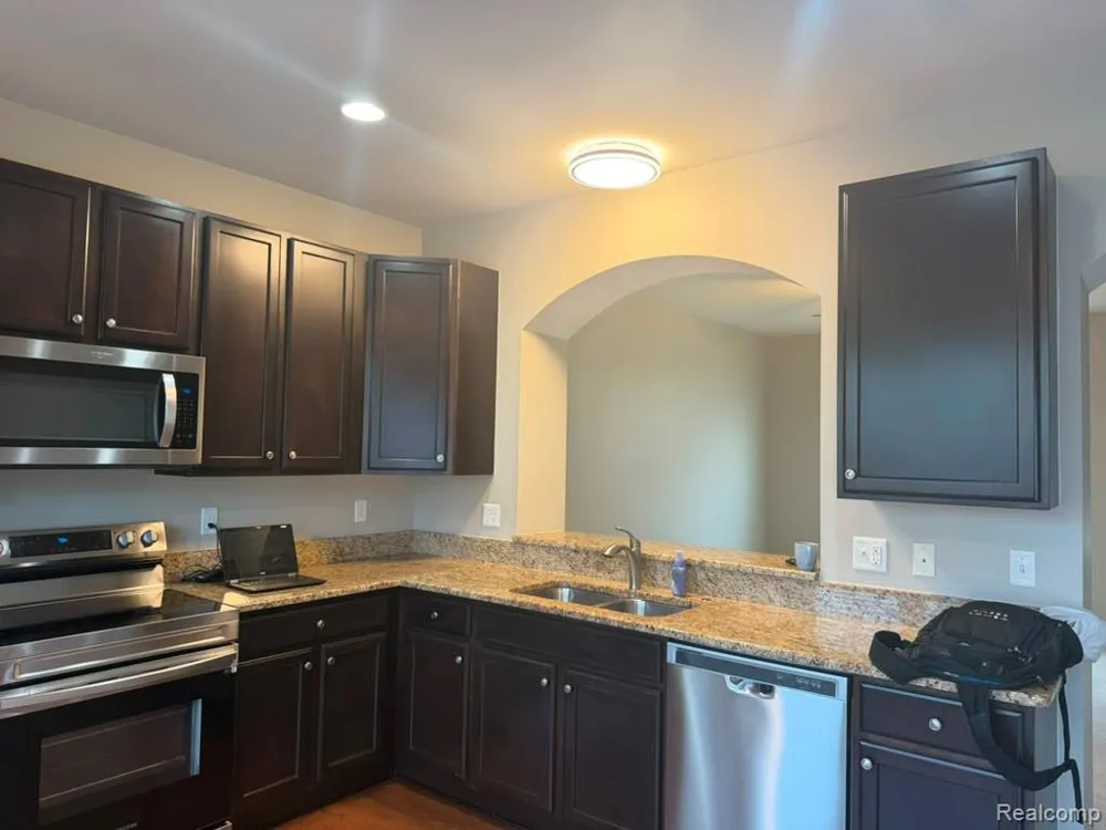 44656 Ellery Lane Novi City, MI 48377