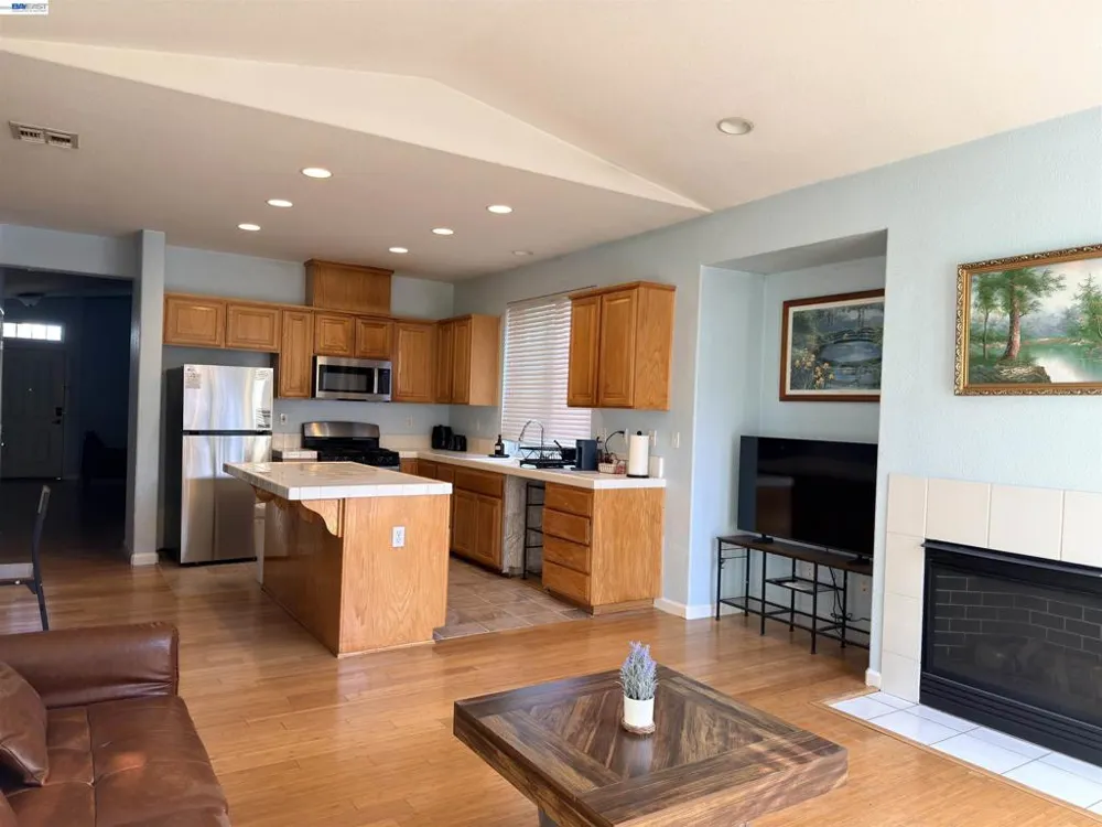 2516 Withrow Ln Fairfield, CA 94533
