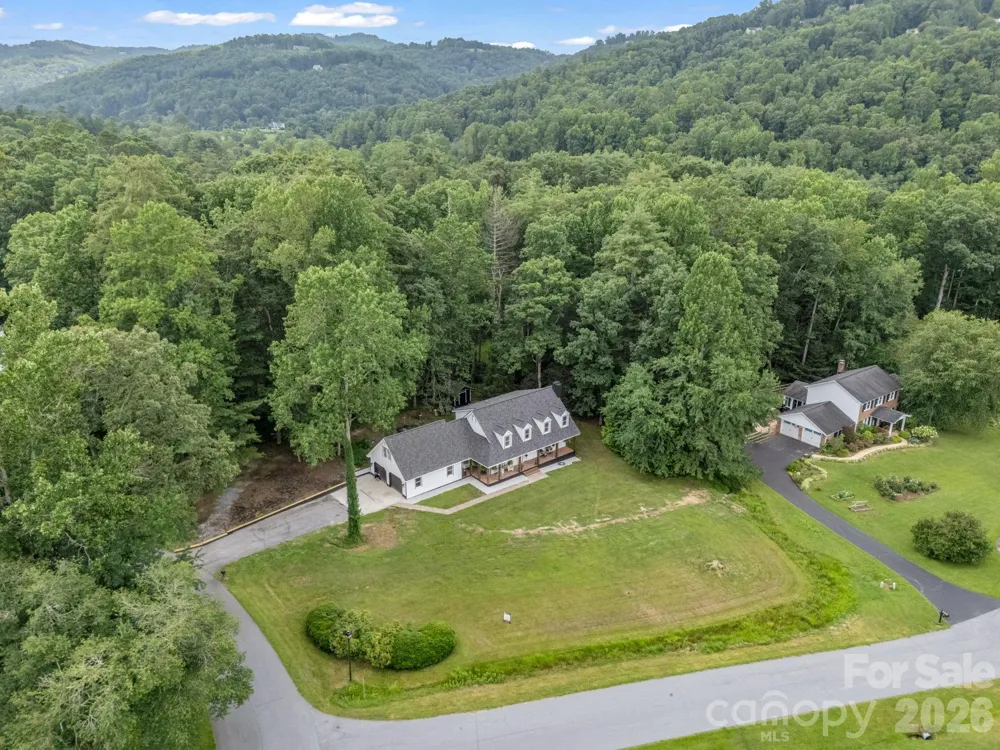 213 Raintree Drive Hendersonville, NC 28791