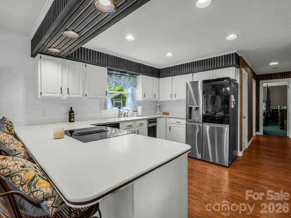 213 Raintree Drive Hendersonville, NC 28791