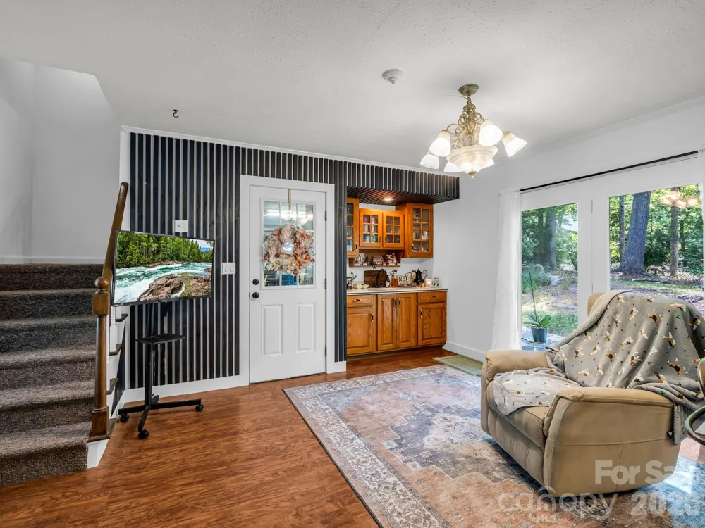 213 Raintree Drive Hendersonville, NC 28791
