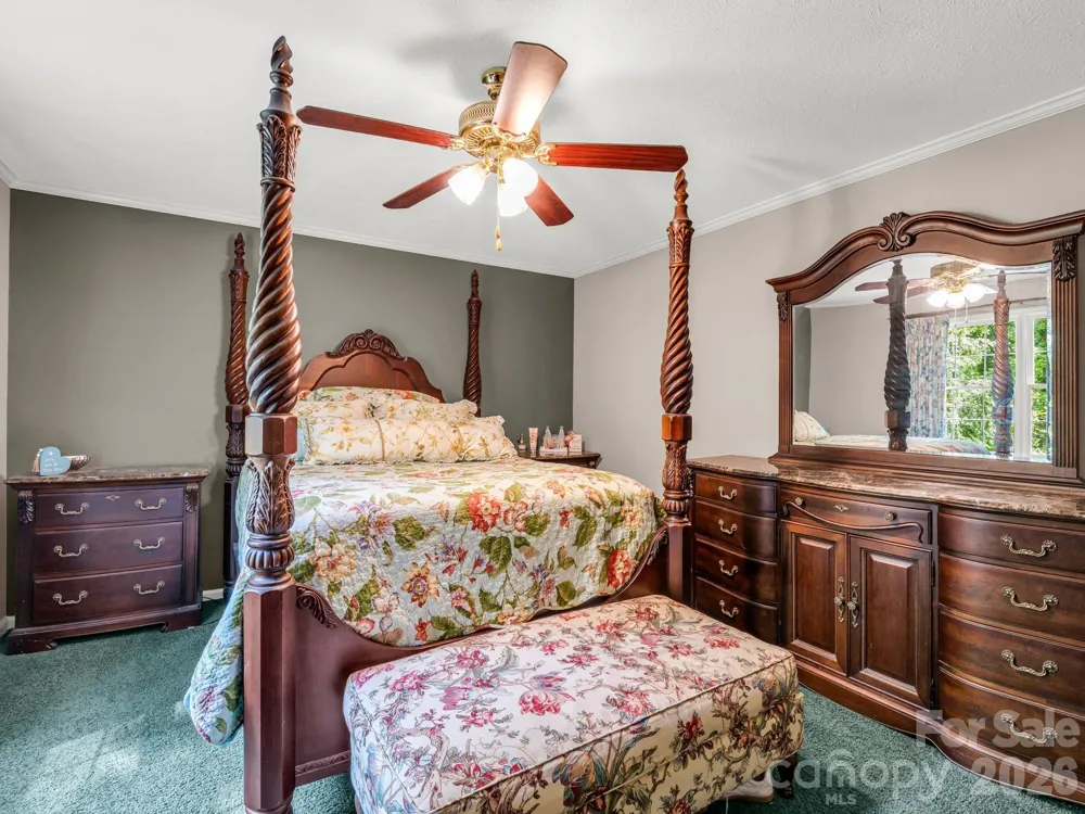 213 Raintree Drive Hendersonville, NC 28791