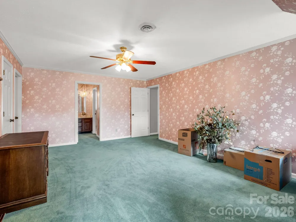 213 Raintree Drive Hendersonville, NC 28791