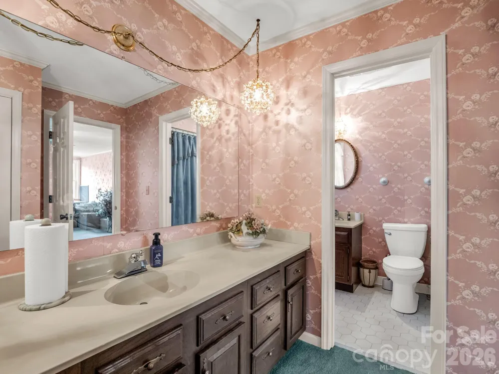 213 Raintree Drive Hendersonville, NC 28791