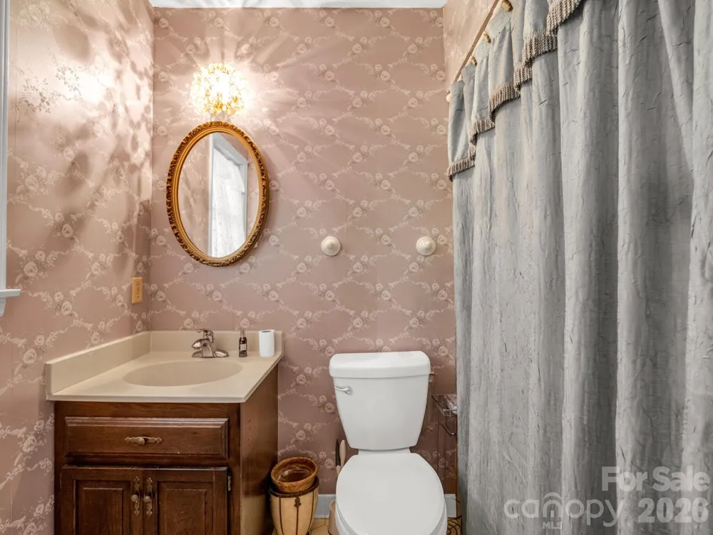 213 Raintree Drive Hendersonville, NC 28791