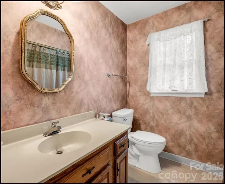 213 Raintree Drive Hendersonville, NC 28791