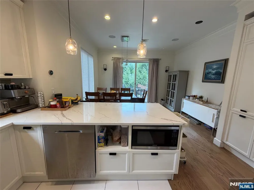 45 Columbus Drive Tenafly, NJ 07670