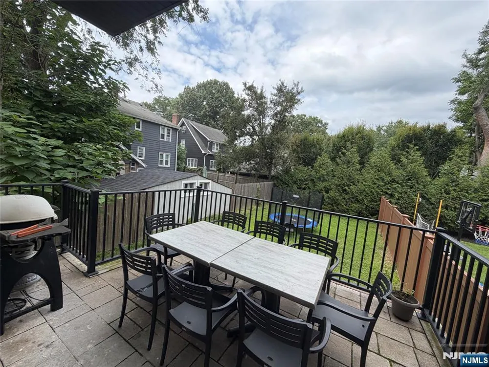 45 Columbus Drive Tenafly, NJ 07670