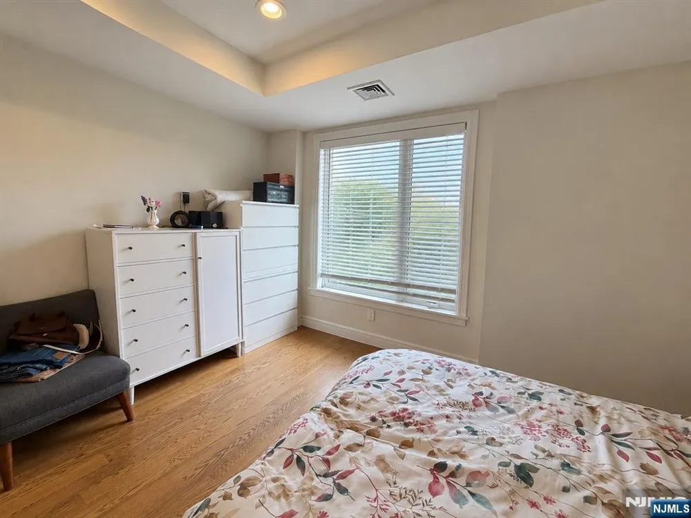 45 Columbus Drive Tenafly, NJ 07670