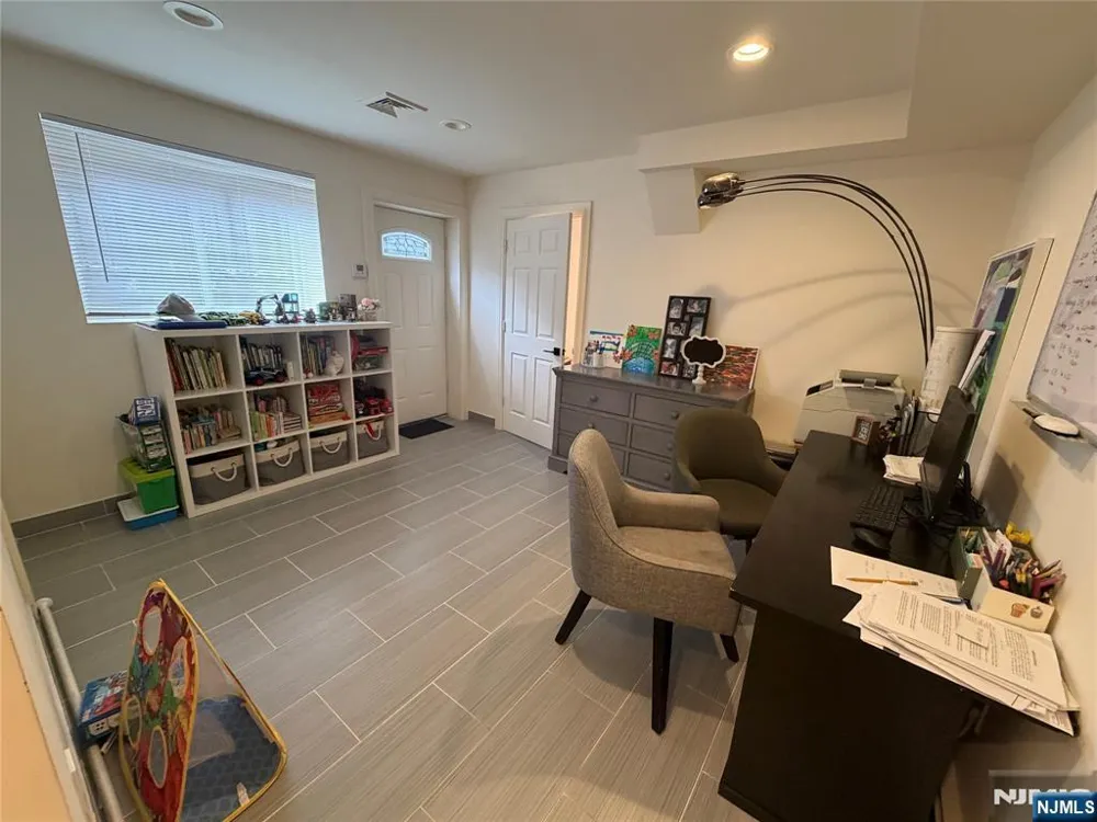 45 Columbus Drive Tenafly, NJ 07670