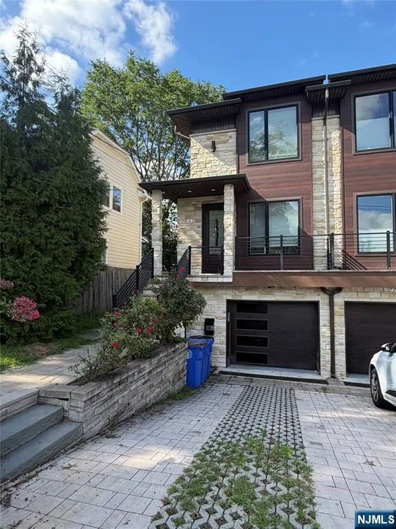 45 Columbus Drive Tenafly, NJ 07670