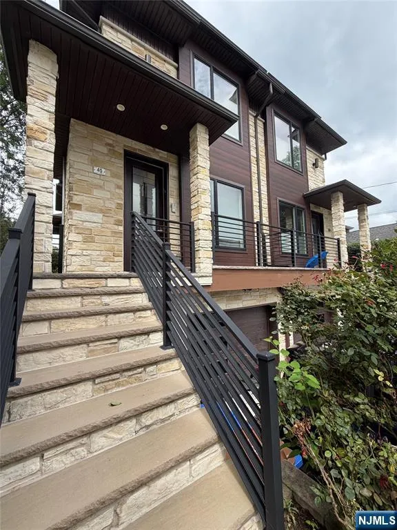 45 Columbus Drive Tenafly, NJ 07670