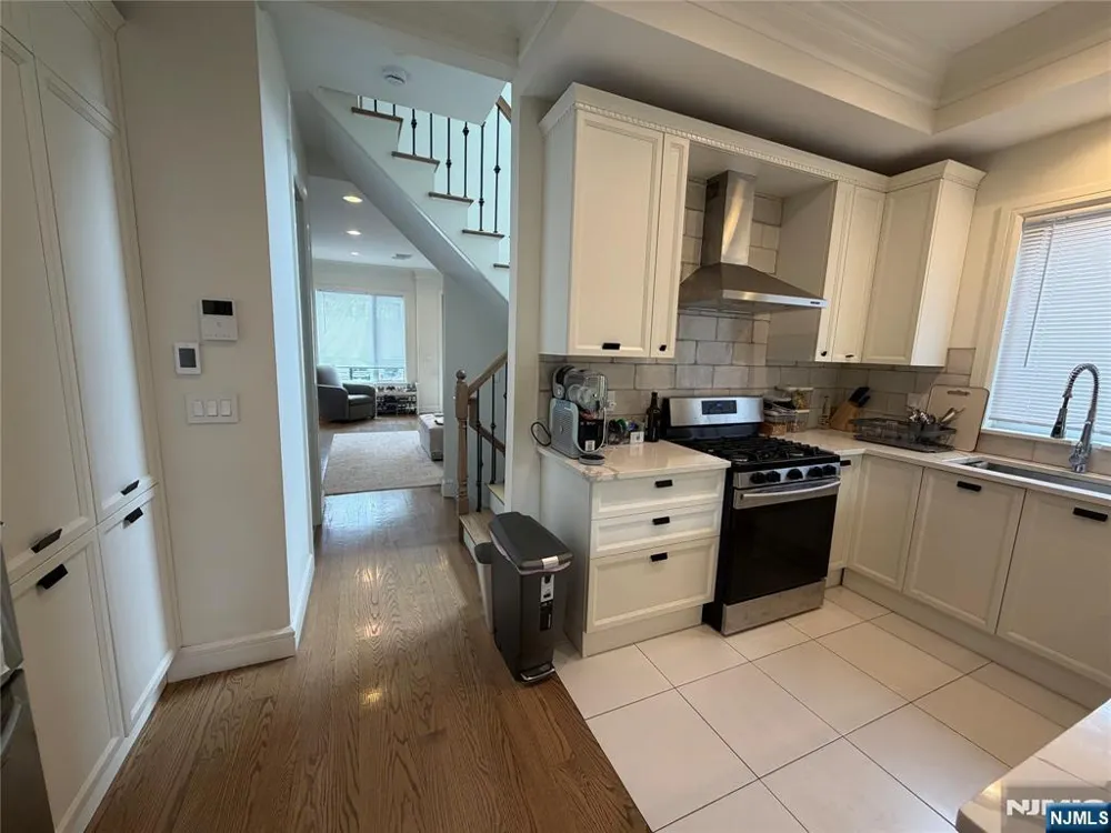 45 Columbus Drive Tenafly, NJ 07670