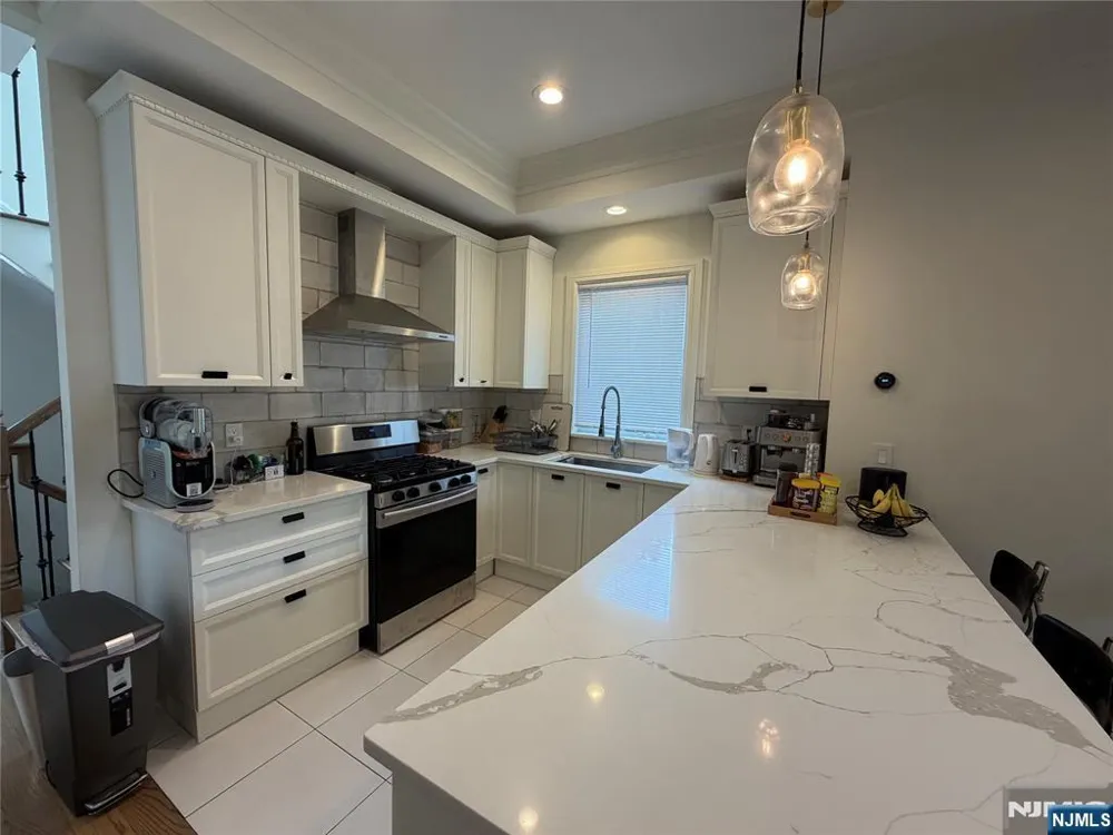 45 Columbus Drive Tenafly, NJ 07670