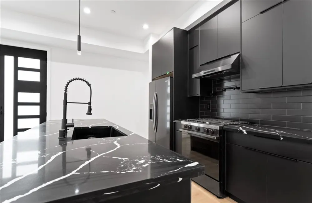 1807 Beloit Avenue #1 Los Angeles, CA 90025