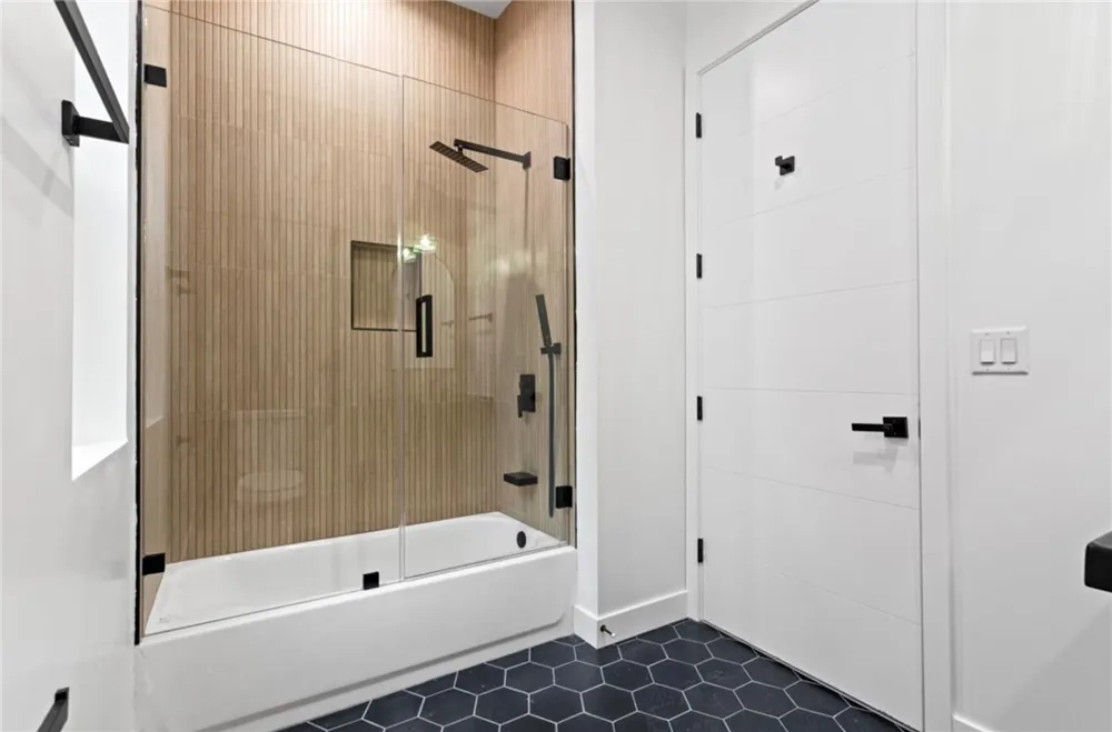 1807 Beloit Avenue #1 Los Angeles, CA 90025