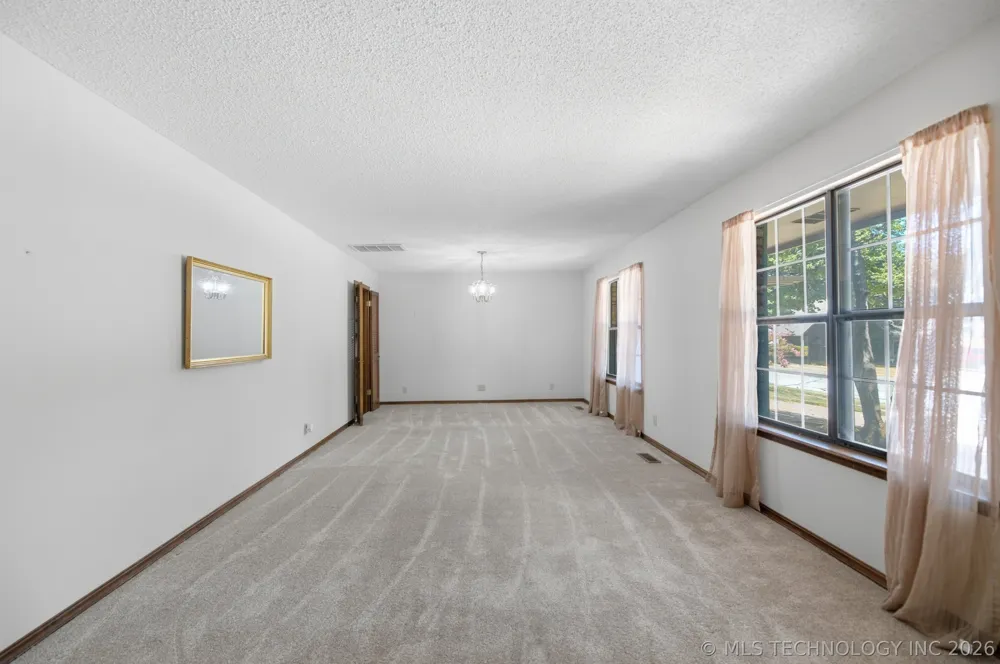 6700 S 5th Avenue Broken Arrow, OK 74011