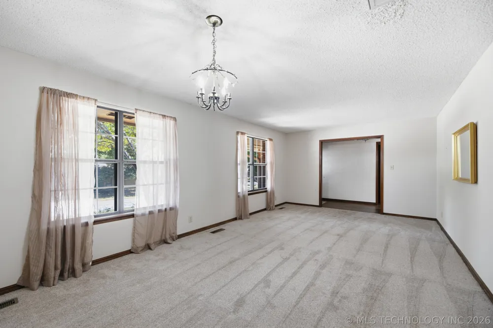 6700 S 5th Avenue Broken Arrow, OK 74011