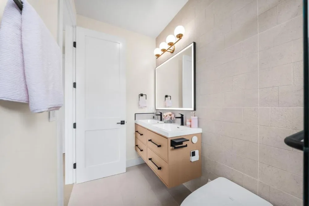 2477 Amethyst Drive Santa Clara, CA 95051