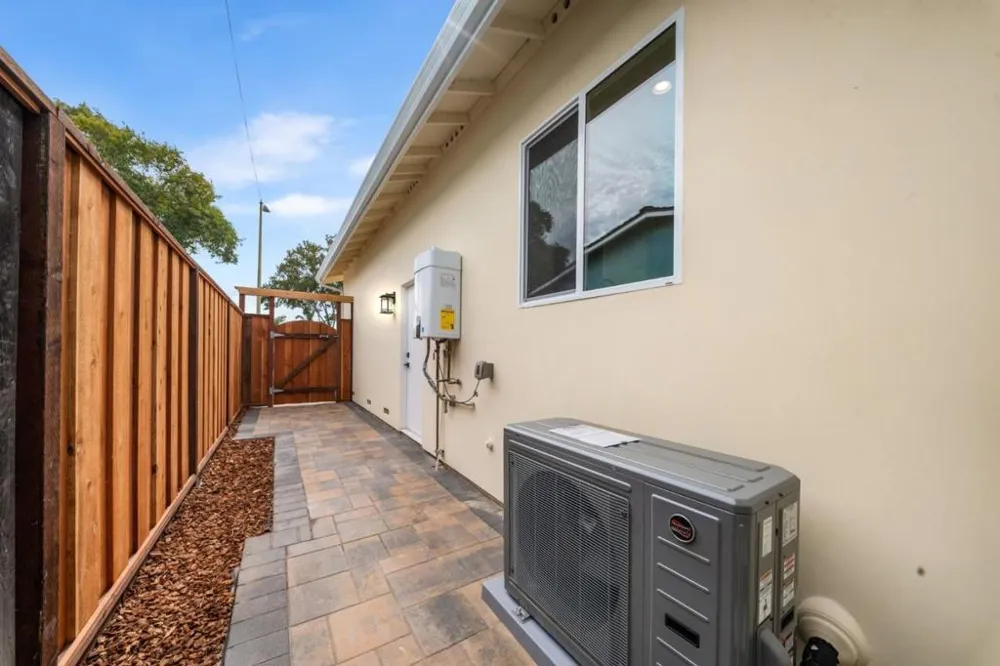 2477 Amethyst Drive Santa Clara, CA 95051