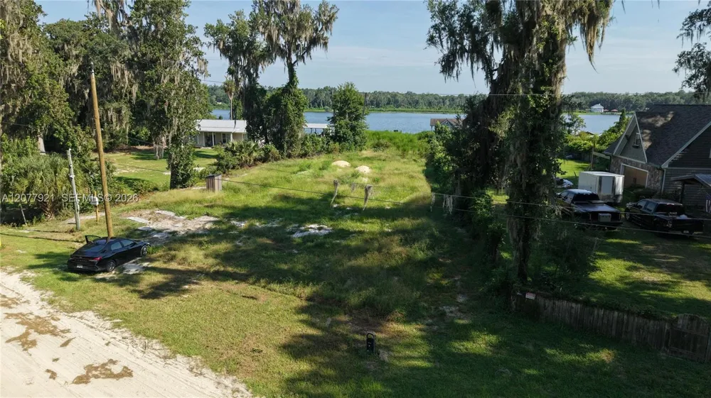 201 FLORADANDY RD Other City - In The State Of Florida, FL 32640