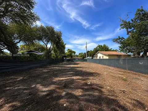 250 NW 51st St