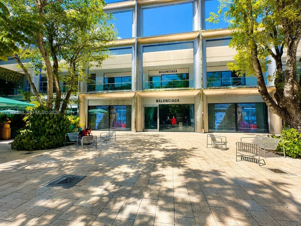 250 NW 51st St Miami, FL 33127