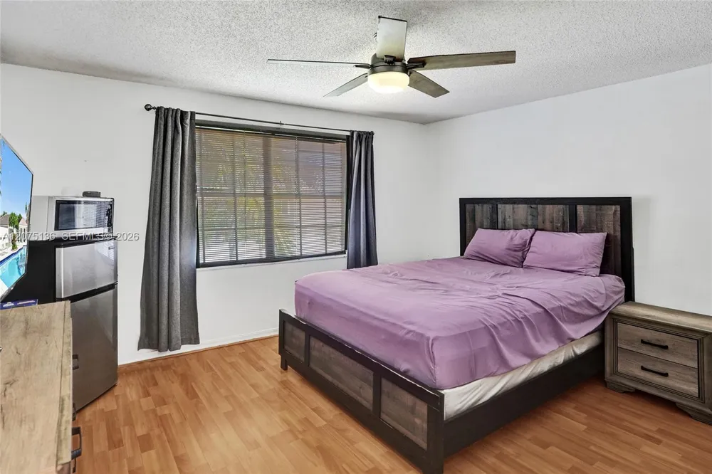 1933 SW 180th Ter Miramar, FL 33029