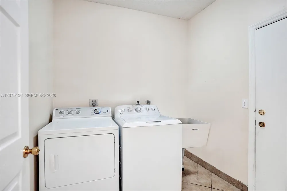 1933 SW 180th Ter Miramar, FL 33029