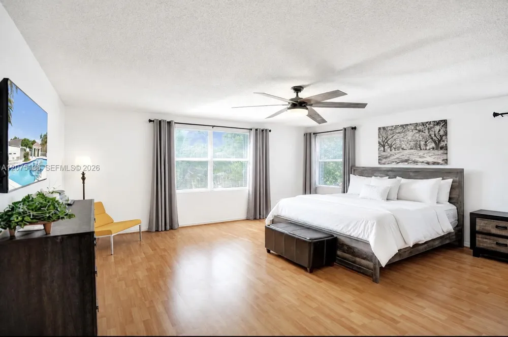 1933 SW 180th Ter Miramar, FL 33029