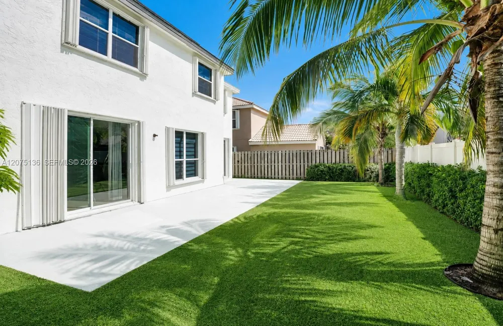 1933 SW 180th Ter Miramar, FL 33029