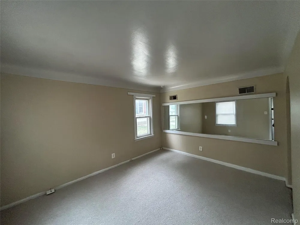 6160 McGuire Street Taylor City, MI 48180
