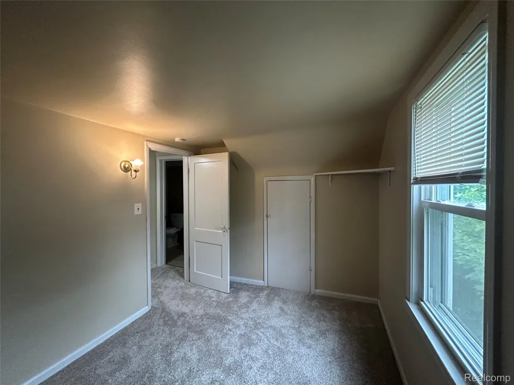 6160 McGuire Street Taylor City, MI 48180