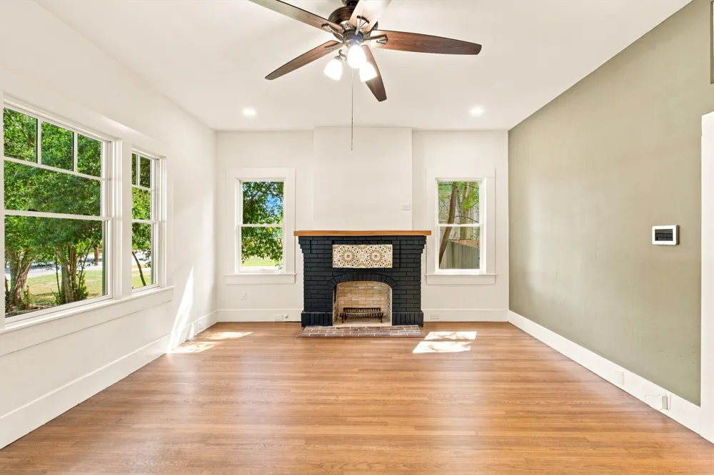 902 W Hopkins Street San Marcos, TX 78666