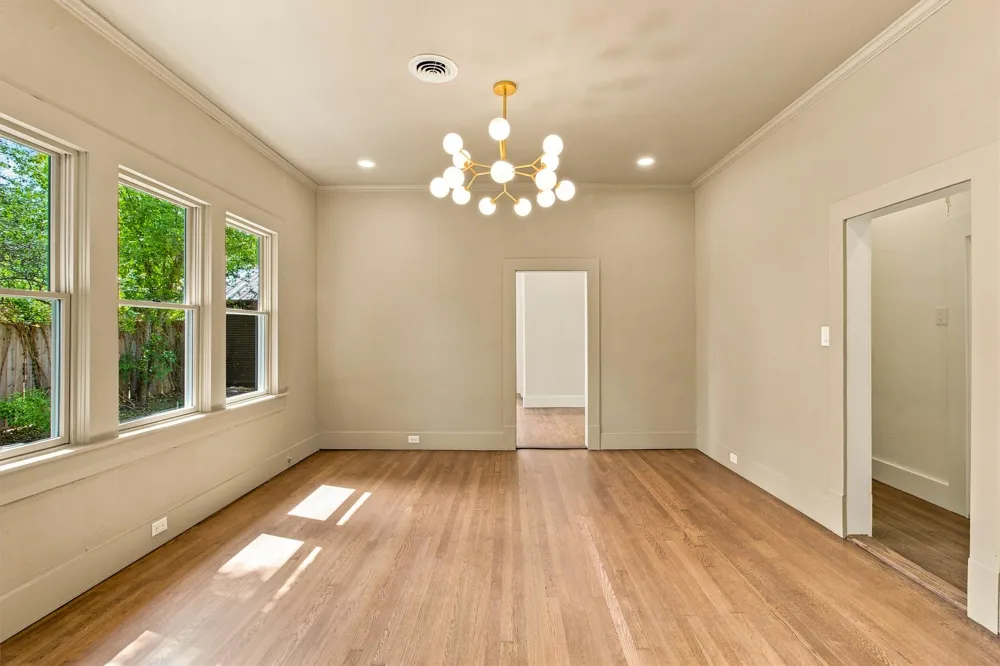 902 W Hopkins Street San Marcos, TX 78666