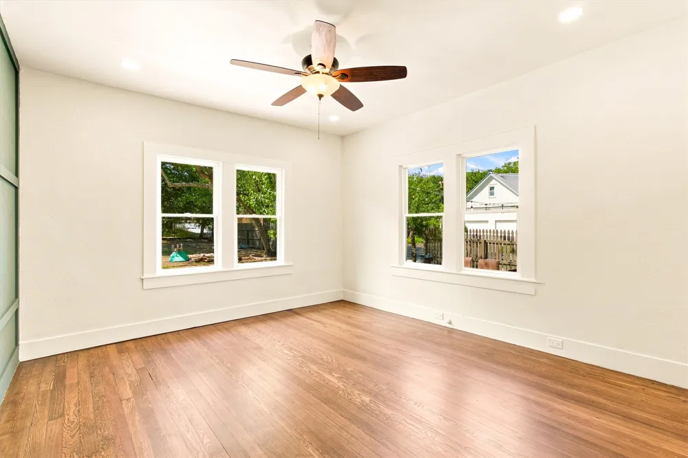 902 W Hopkins Street San Marcos, TX 78666