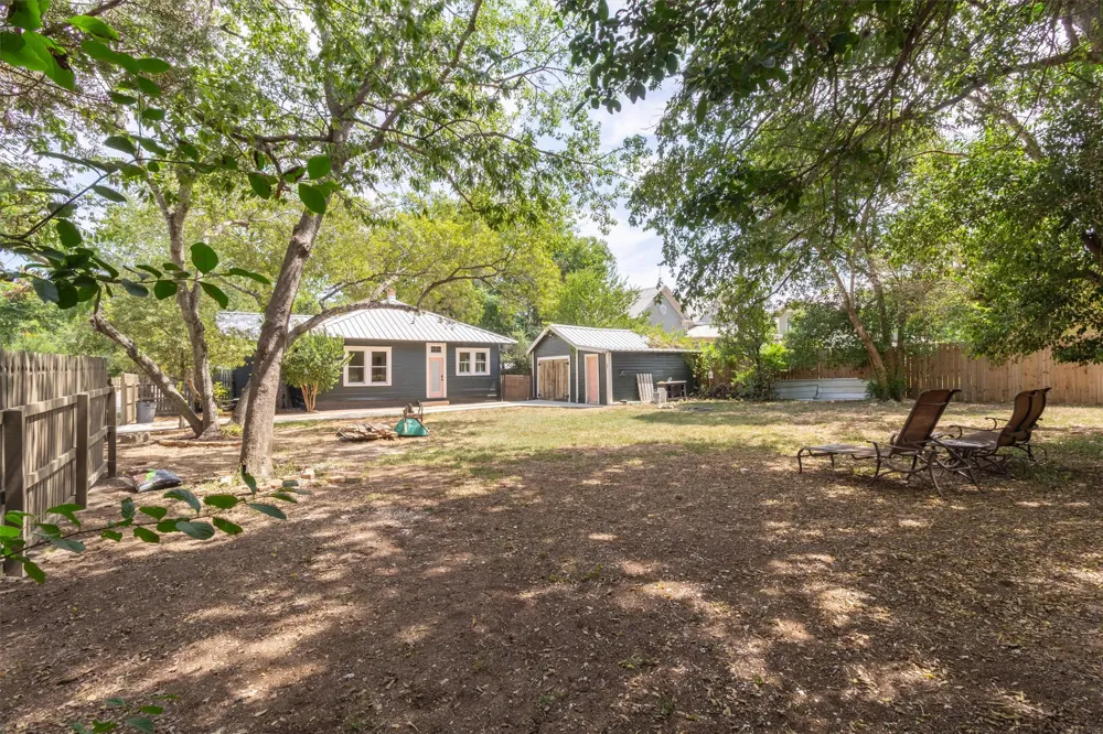 902 W Hopkins Street San Marcos, TX 78666