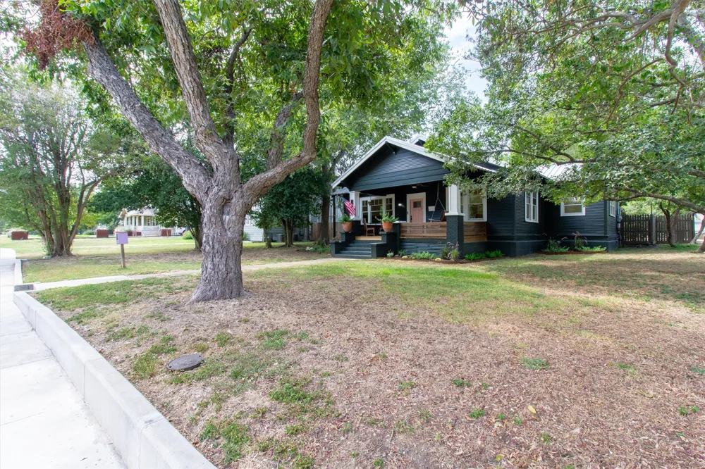 902 W Hopkins Street San Marcos, TX 78666